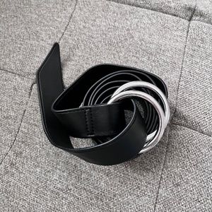 Babaton Loop Belt - Size M/L (polyurethane & polyester)